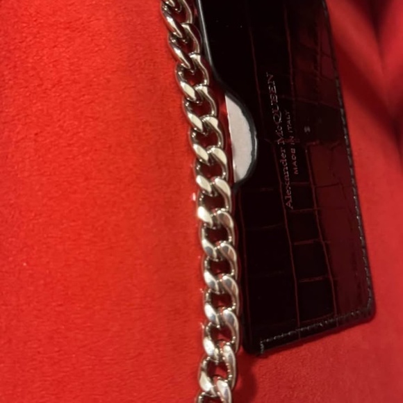 MCQUEEN Medium Skull Croc-Embossed Leather Top Handle Bag - Picture 6 of 9